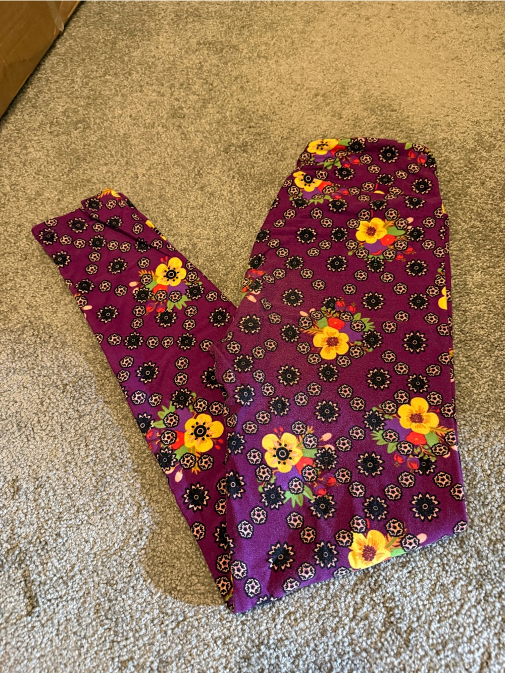 Lularoe Purple Flowers Full Length Leggings